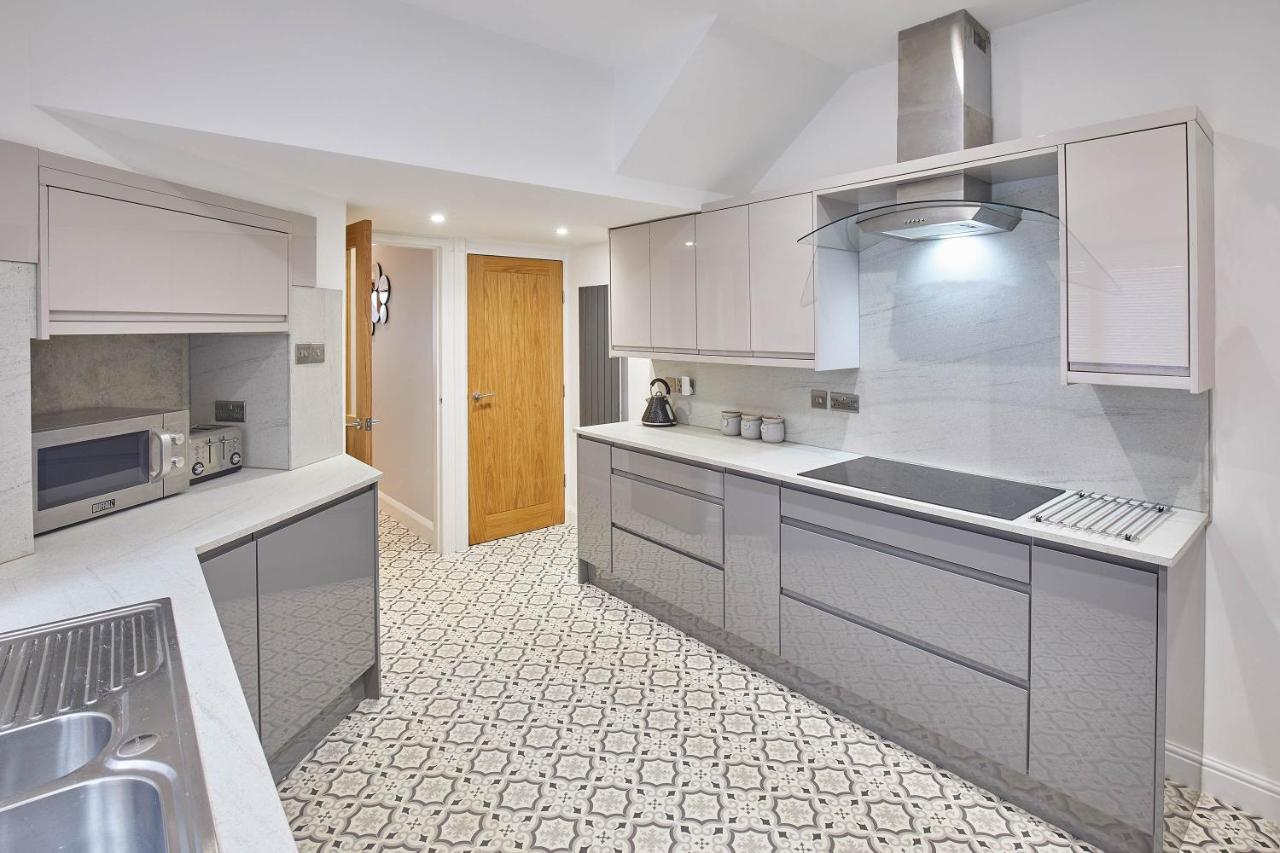Ground Floor Apartment *